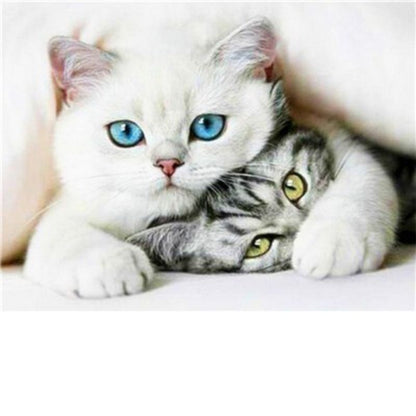 SNOW WHITE CAT Diamond Painting Kit - DAZZLE CRAFTER