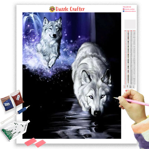 Image of WOLVES HUNTING IN THE NIGHT Diamond Painting Kit